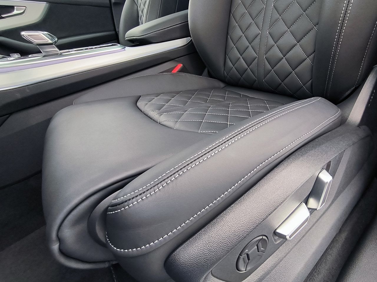 Audi Q8 Suv Black Line Tfsi E Quattro 290 Kw Tipt - Foto 2