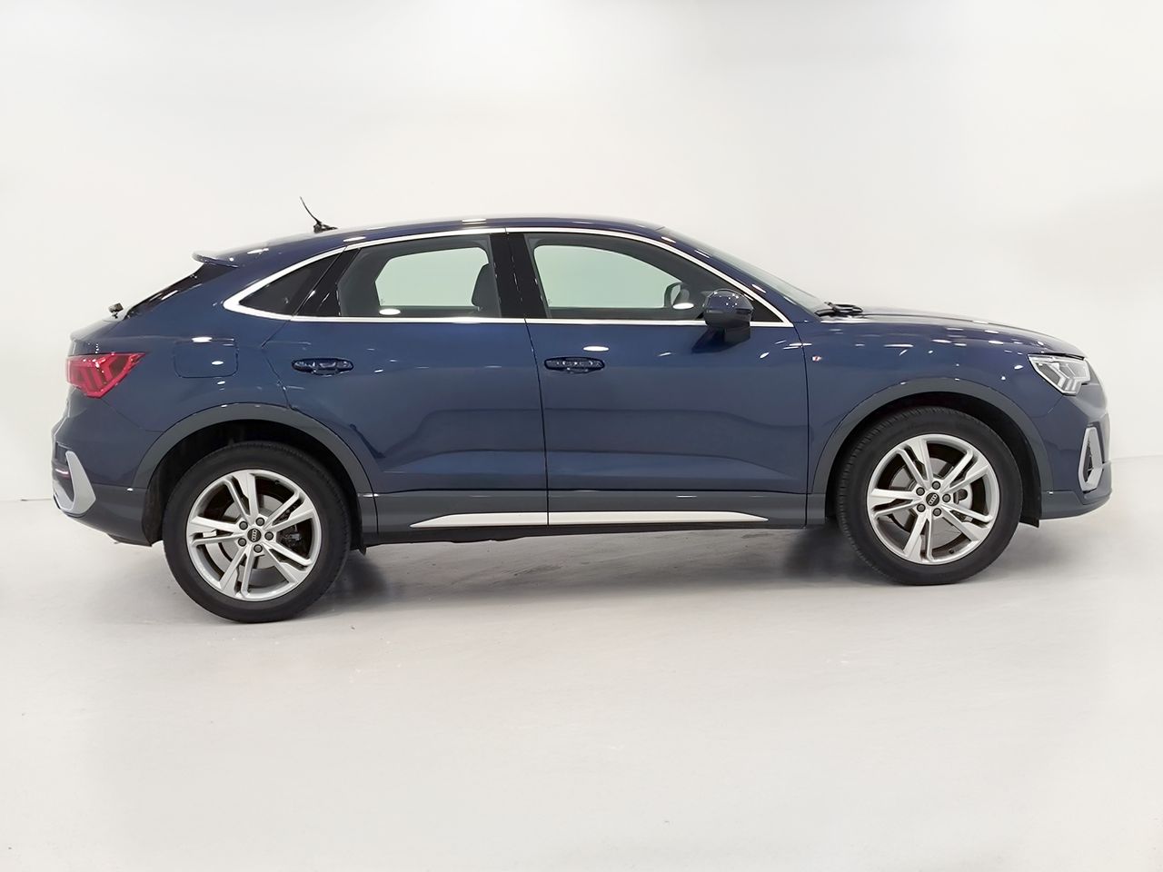 Audi Q3 Sb 35 Tfsi 150 Cv Stronic Sline - Foto 2