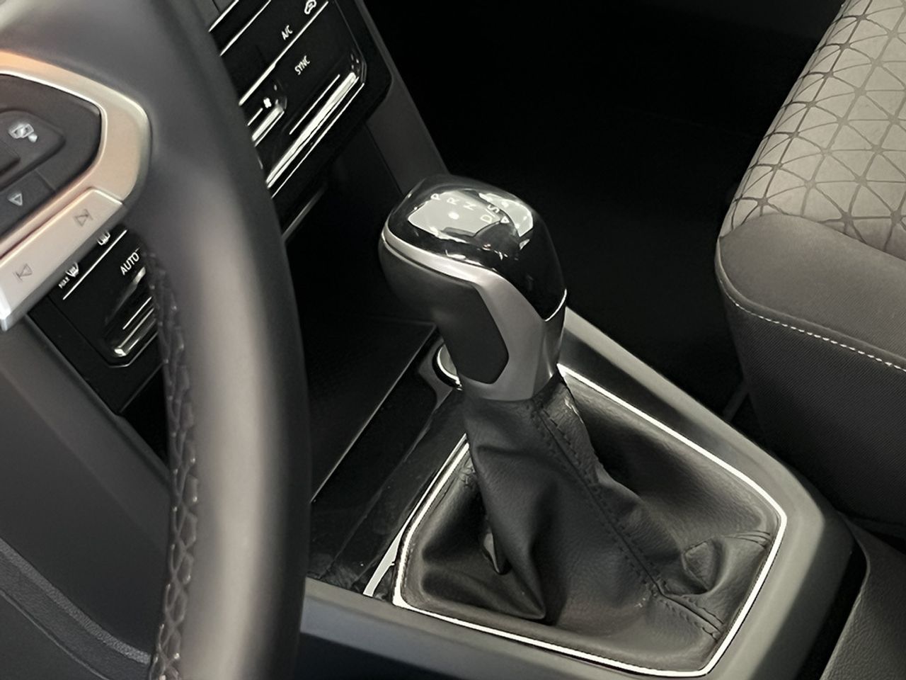 Volkswagen T-cross 1.0 Tsi 110 Cv Dsg Advance - Foto 2