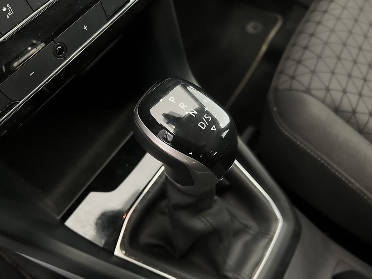 Volkswagen T-cross 1.0 Tsi 110 Cv Advance - Foto 2