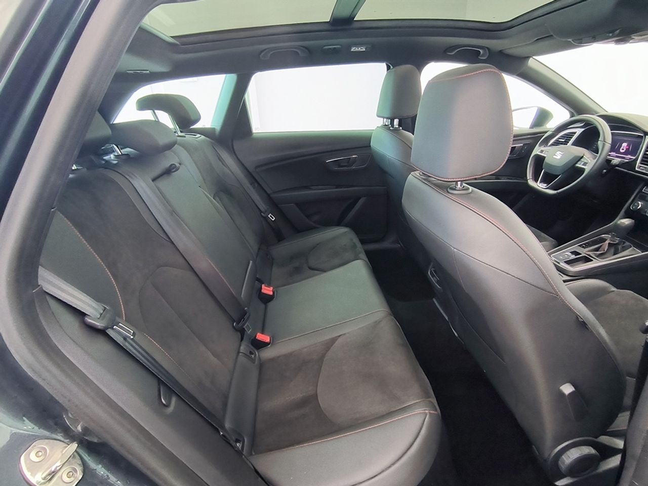 Seat Leon Sporturer 1.5 Tsi 150 Cv Dsg Fr - Foto 2