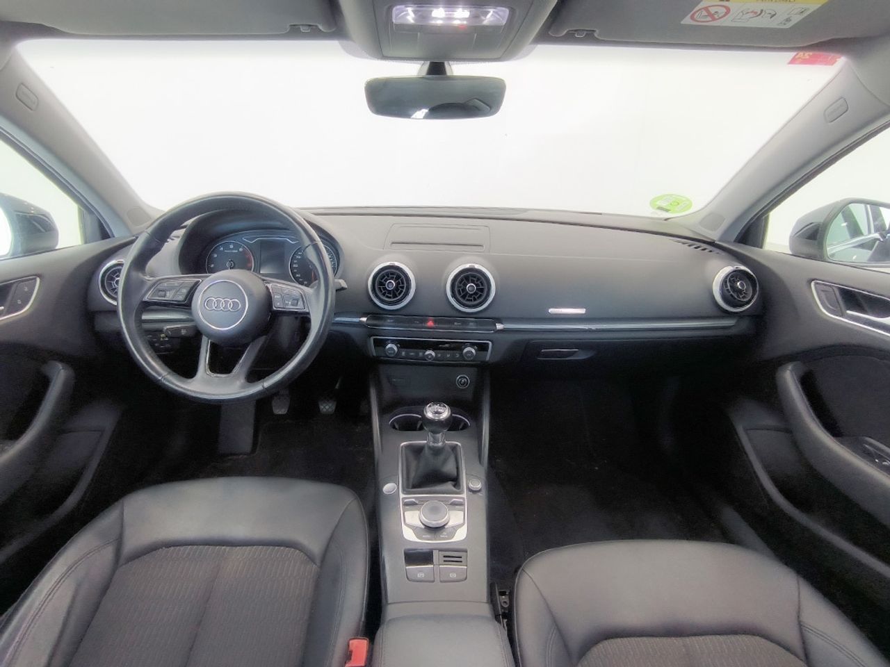 Audi A3 Sedan 35 Tfsi 150 Cv Design - Foto 2