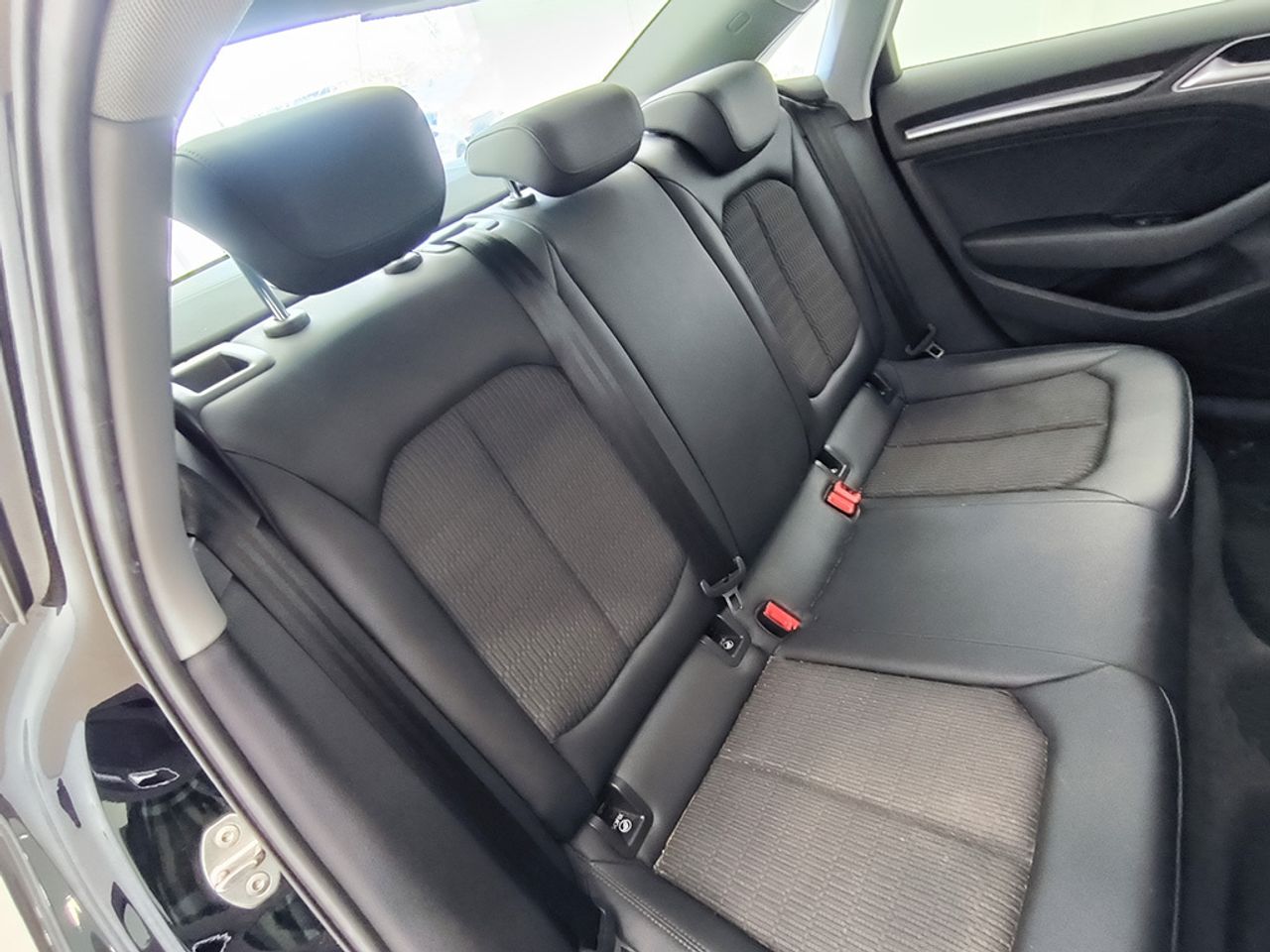 Audi A3 Sedan 35 Tfsi 150 Cv Design - Foto 2