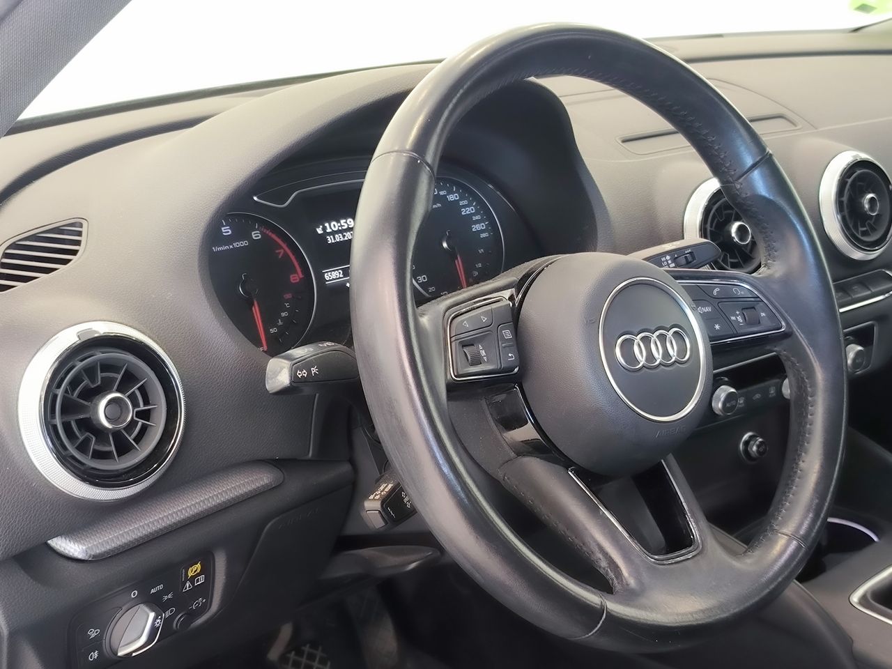 Audi A3 Sedan 35 Tfsi 150 Cv Design - Foto 2