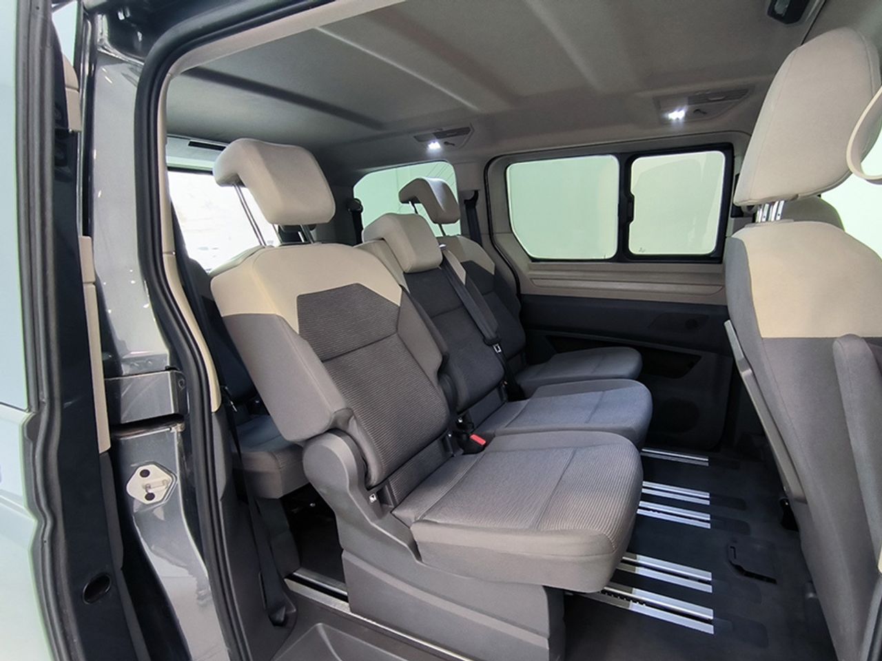 Volkswagen Multivan 1.5 Ehybrid 245 Cv Dsg 4 Motion - Foto 2