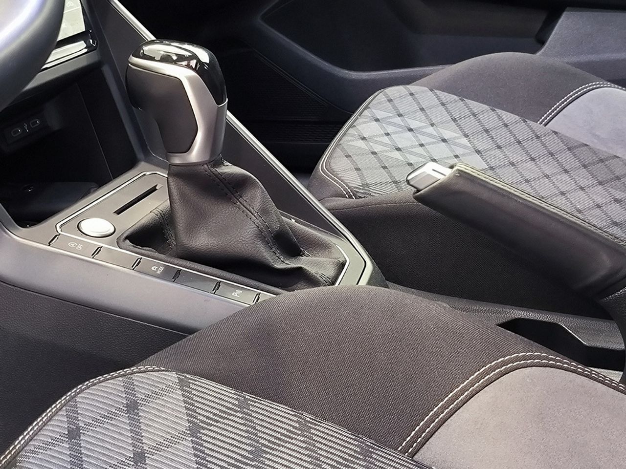 Volkswagen Taigo 1.0 Tsi 115 Cv Dsg R-line - Foto 2