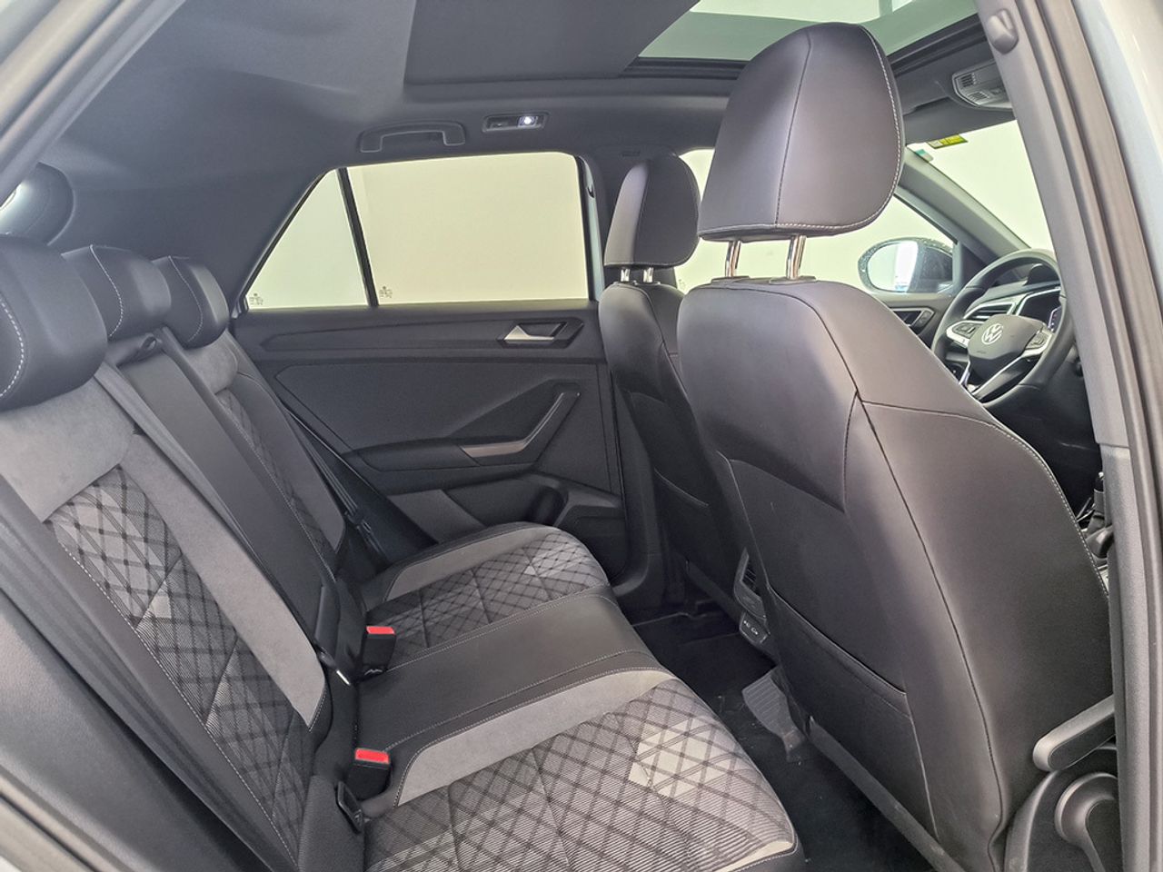 Volkswagen T-roc 1.5 Tsi 150 Cv Dsg R-line - Foto 2
