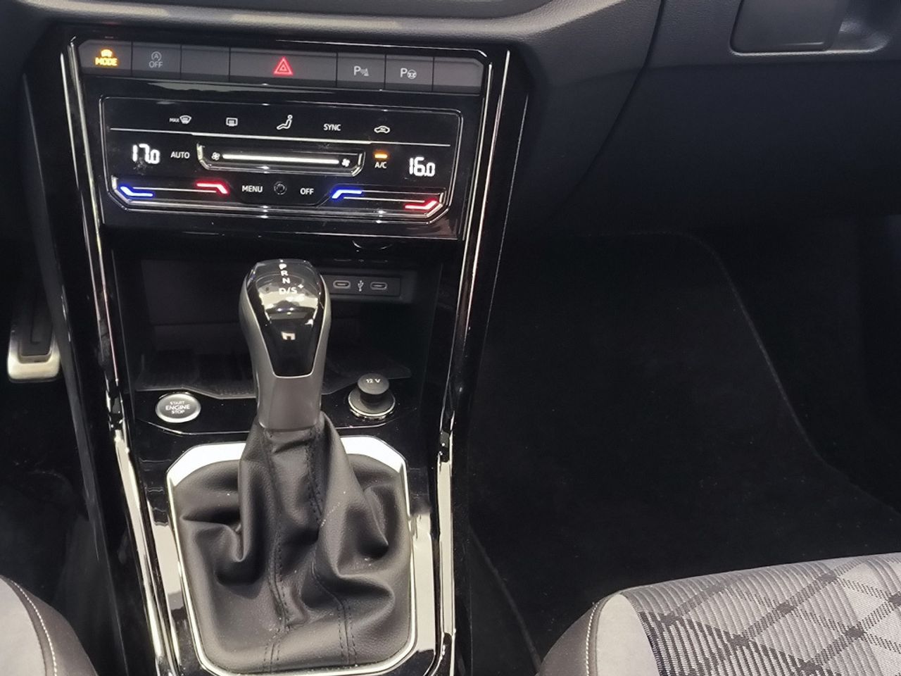Volkswagen T-roc 1.5 Tsi 150 Cv Dsg R-line - Foto 2