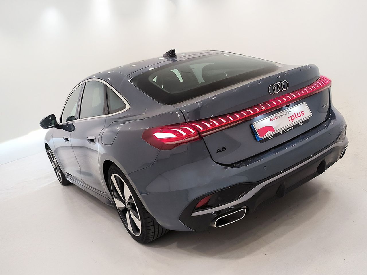 Audi A5 Sedan Black Line Tfsie Quattro Stronic 299 Cv - Foto 2