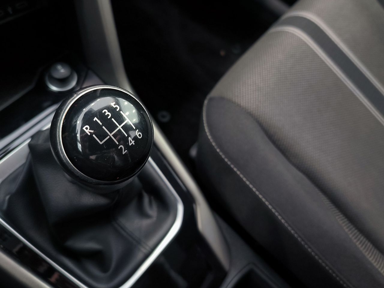 Volkswagen T-roc 2.0 Tdi 115 Cv Advance - Foto 2