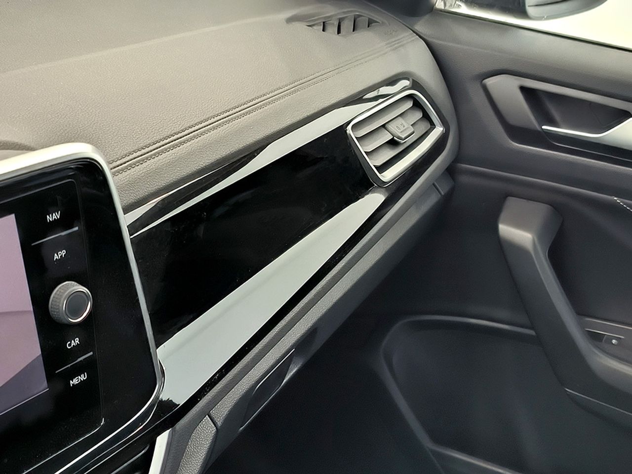 Volkswagen T-roc 1.5 Tsi 150 Cv Dsg R-line - Foto 2