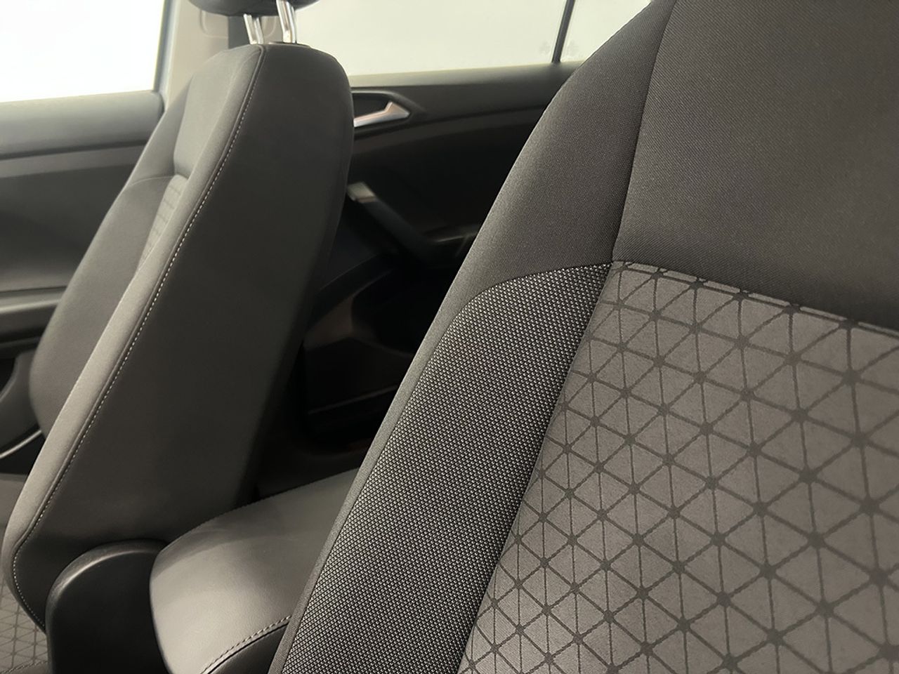 Volkswagen T-Cross 1.0 tsi 110 cv dsg advance - Foto 2