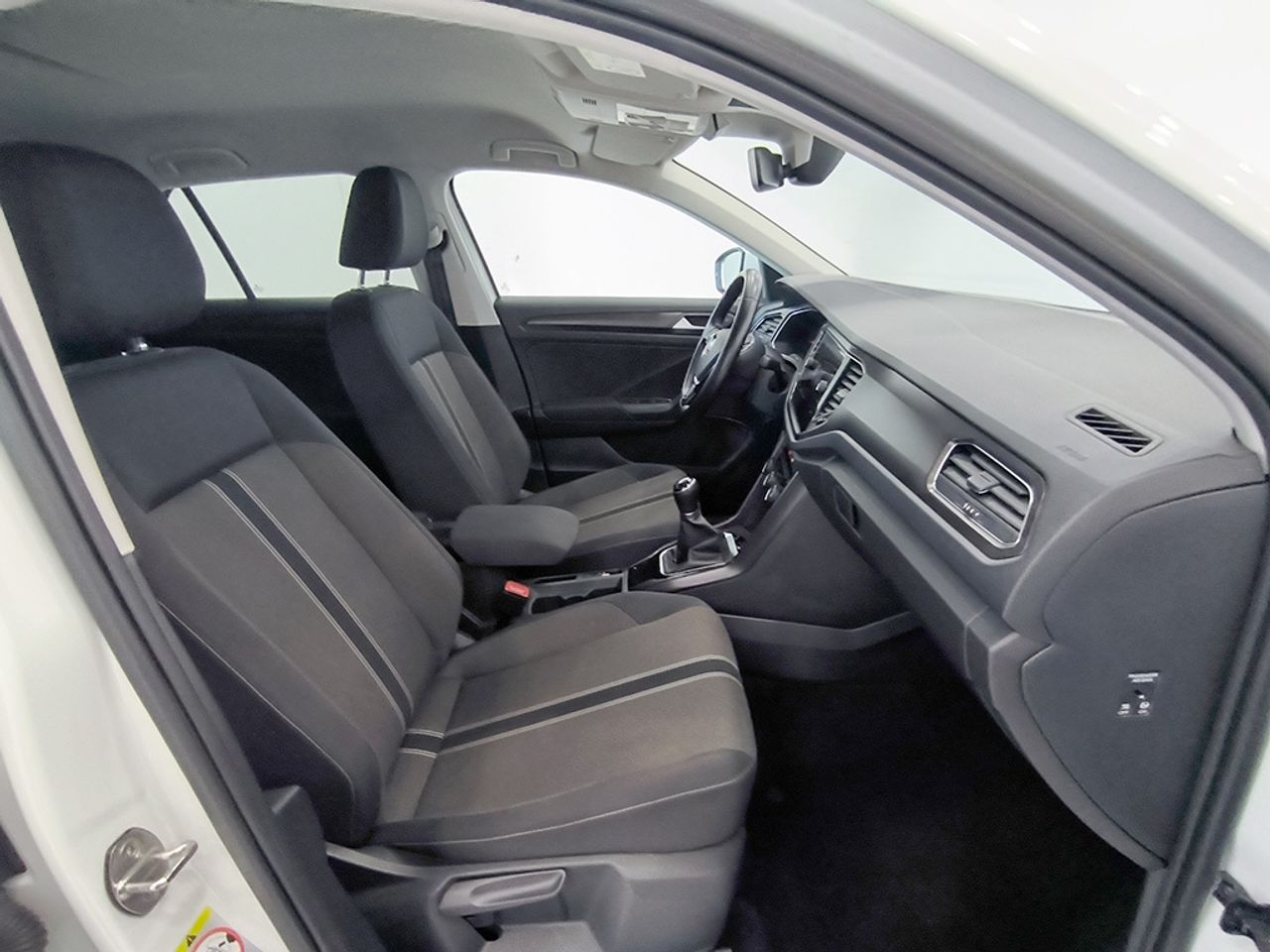 Volkswagen T-roc 1.6 Tdi 115 Cv Advance - Foto 2