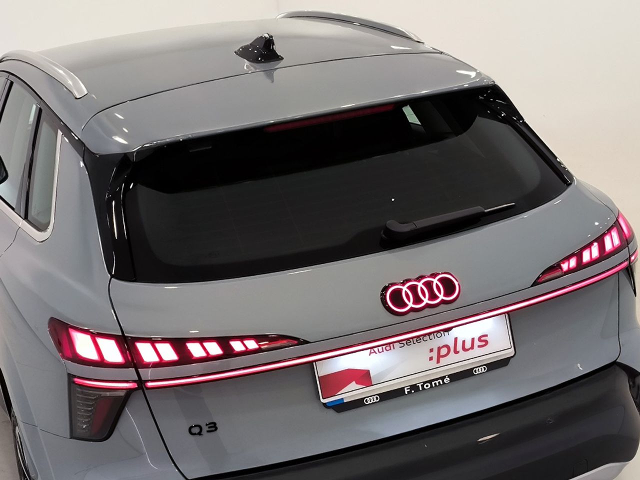 Audi Q3 Suv S Line E-hybrid 200 Kw S Tronic - Foto 2
