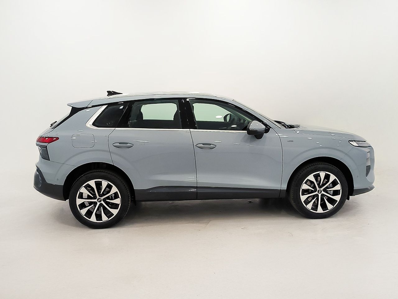 Audi Q3 Suv S Line E-hybrid 200 Kw S Tronic - Foto 2