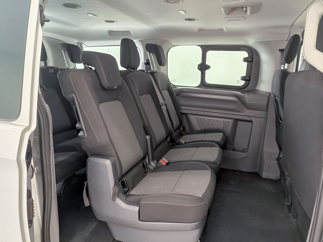 Volkswagen Caravelle 2.0 Tdi 150 Cv Automatica 8 Velocidades - Foto 2