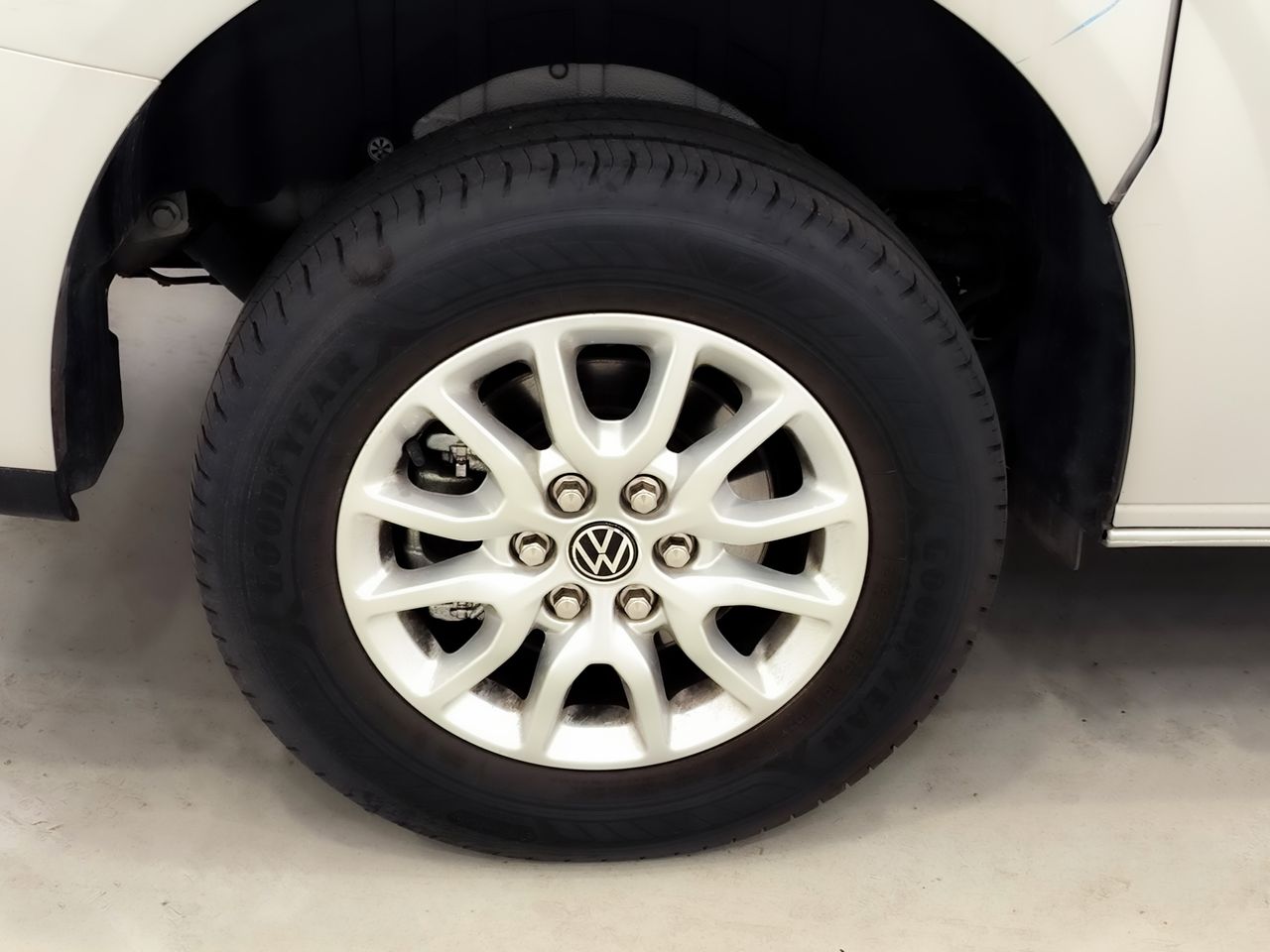 Volkswagen Caravelle 2.0 Tdi 150 Cv Automatica 8 Velocidades - Foto 2