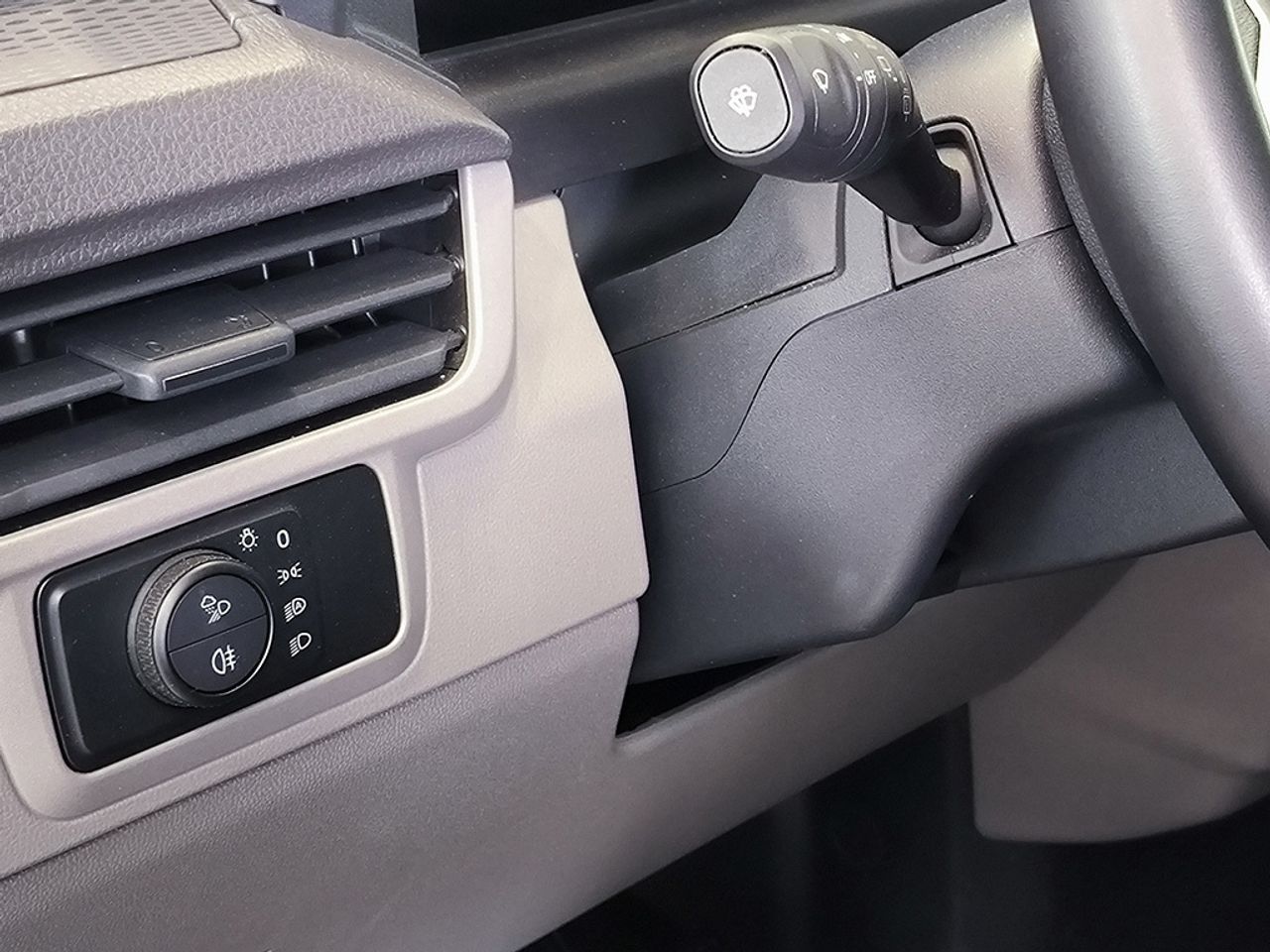 Volkswagen Caravelle 2.0 Tdi 150 Cv Automatica 8 Velocidades - Foto 2