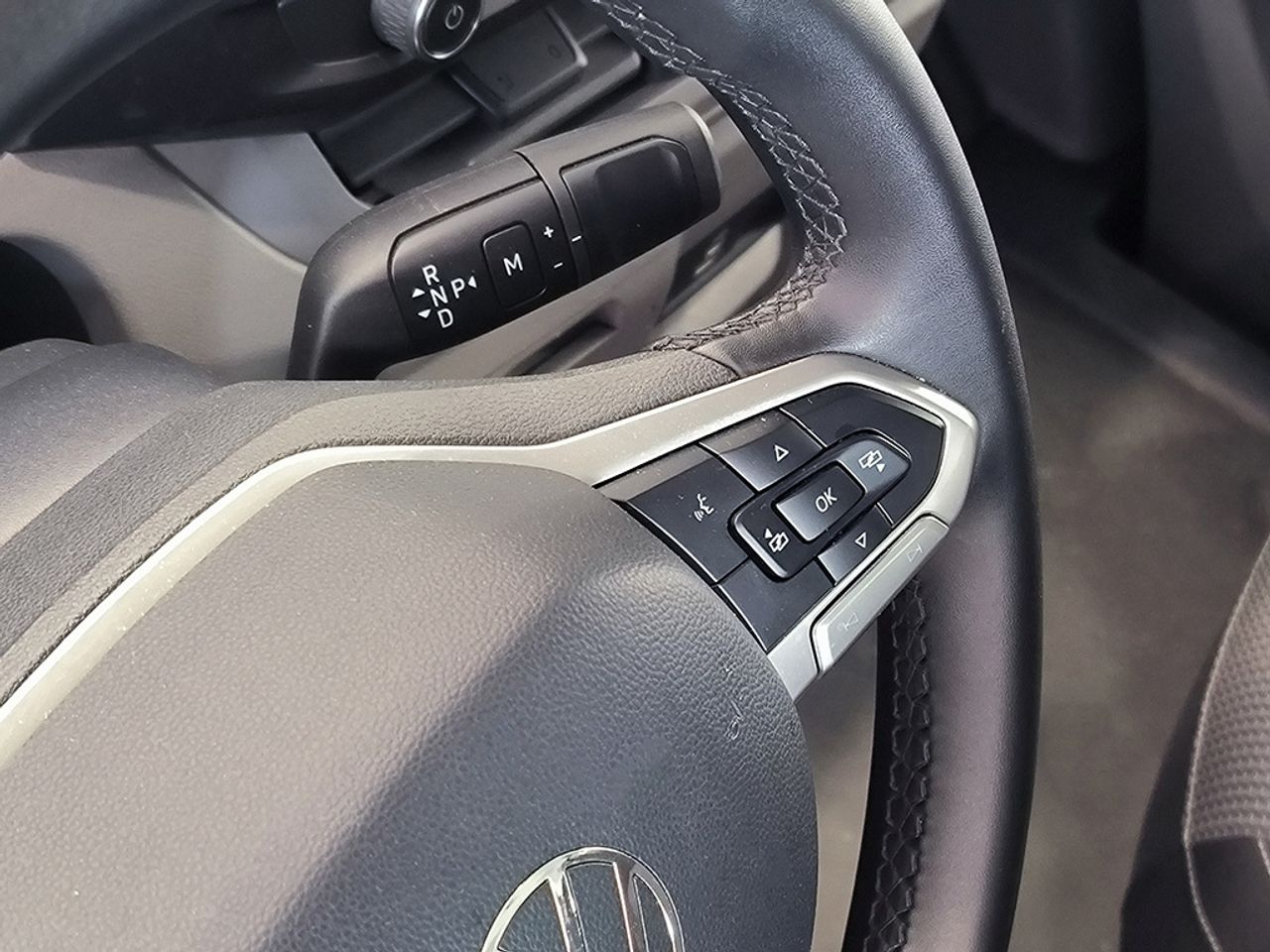 Volkswagen Caravelle 2.0 Tdi 150 Cv Automatica 8 Velocidades - Foto 2