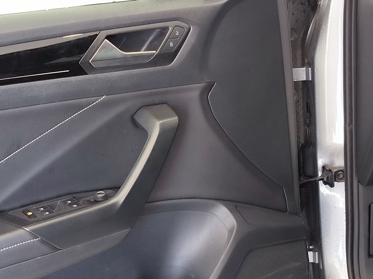 Volkswagen T-roc 1.5 Tsi 150 Cv Dsg R-line - Foto 2