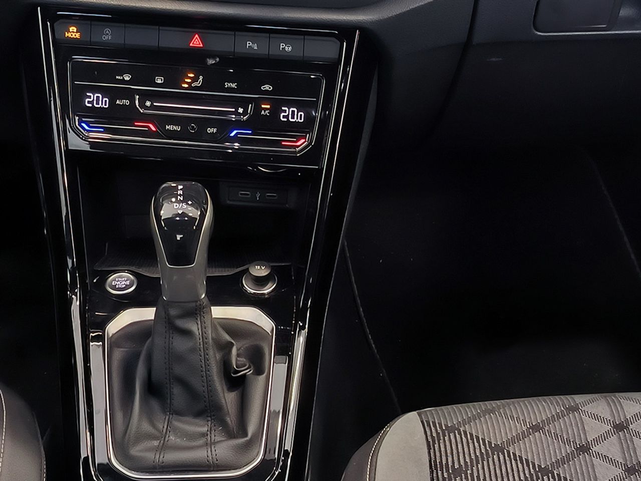 Volkswagen T-roc 1.5 Tsi 150 Cv Dsg R-line - Foto 2