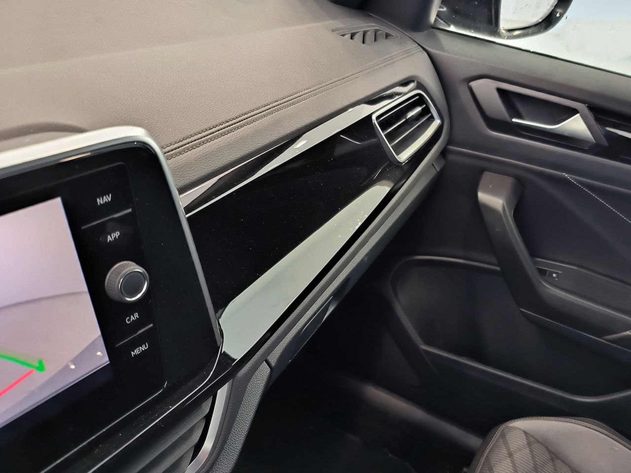 Volkswagen T-roc 1.5 Tsi 150 Cv Dsg R-line - Foto 2