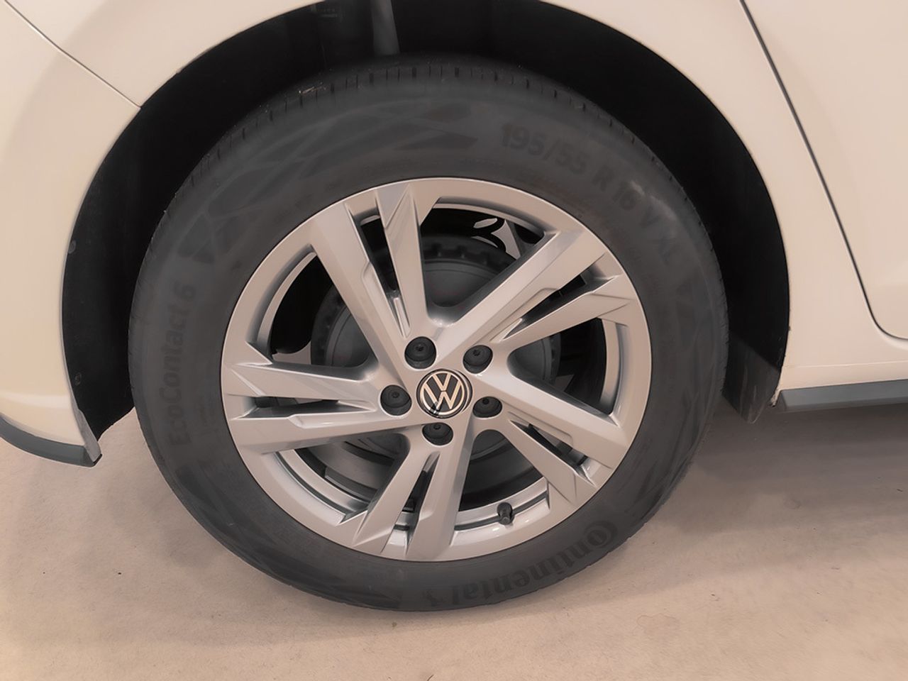 Volkswagen Polo 1.0 Tsi 90 Cv R-line - Foto 2