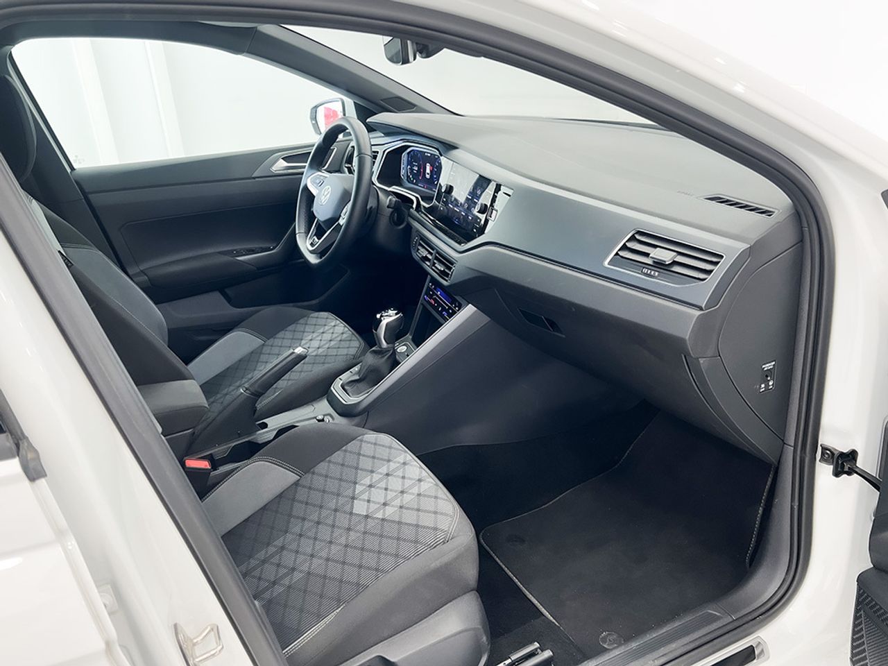Volkswagen Polo 1.0 Tsi 90 Cv R-line - Foto 2
