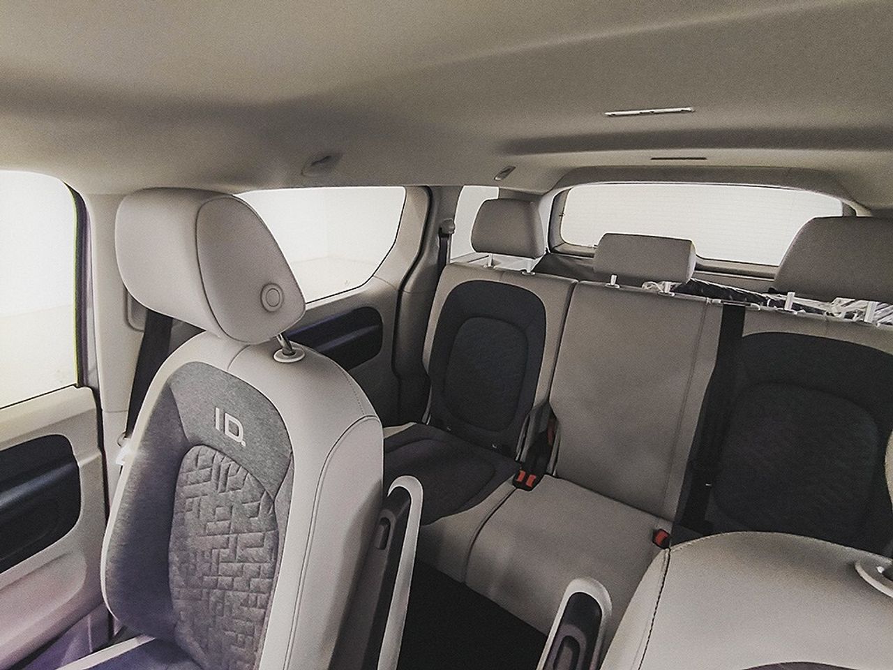 Volkswagen Id.buzz Pro 204cv 77kw - Foto 2