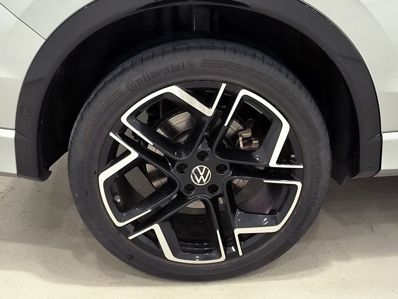 Volkswagen Tiguan R-line 1.5 Tsi Ehybrid 130 Kw 177 Cv / 85 K - Foto 2
