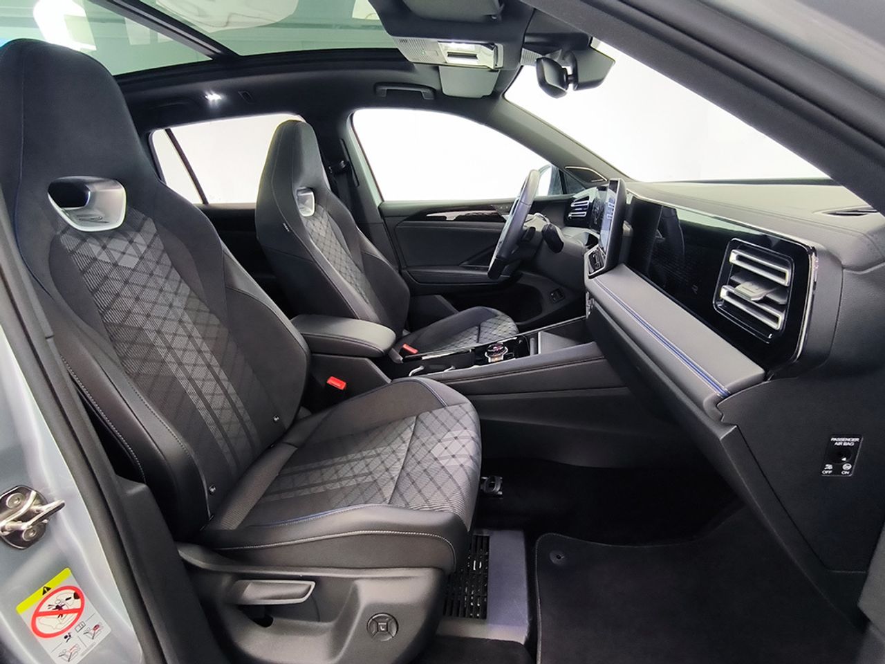 Volkswagen Tiguan R-line 1.5 Tsi Ehybrid 130 Kw 177 Cv / 85 K - Foto 2