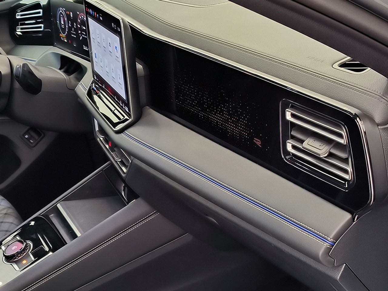 Volkswagen Tiguan R-line 1.5 Tsi Ehybrid 130 Kw 177 Cv / 85 K - Foto 2