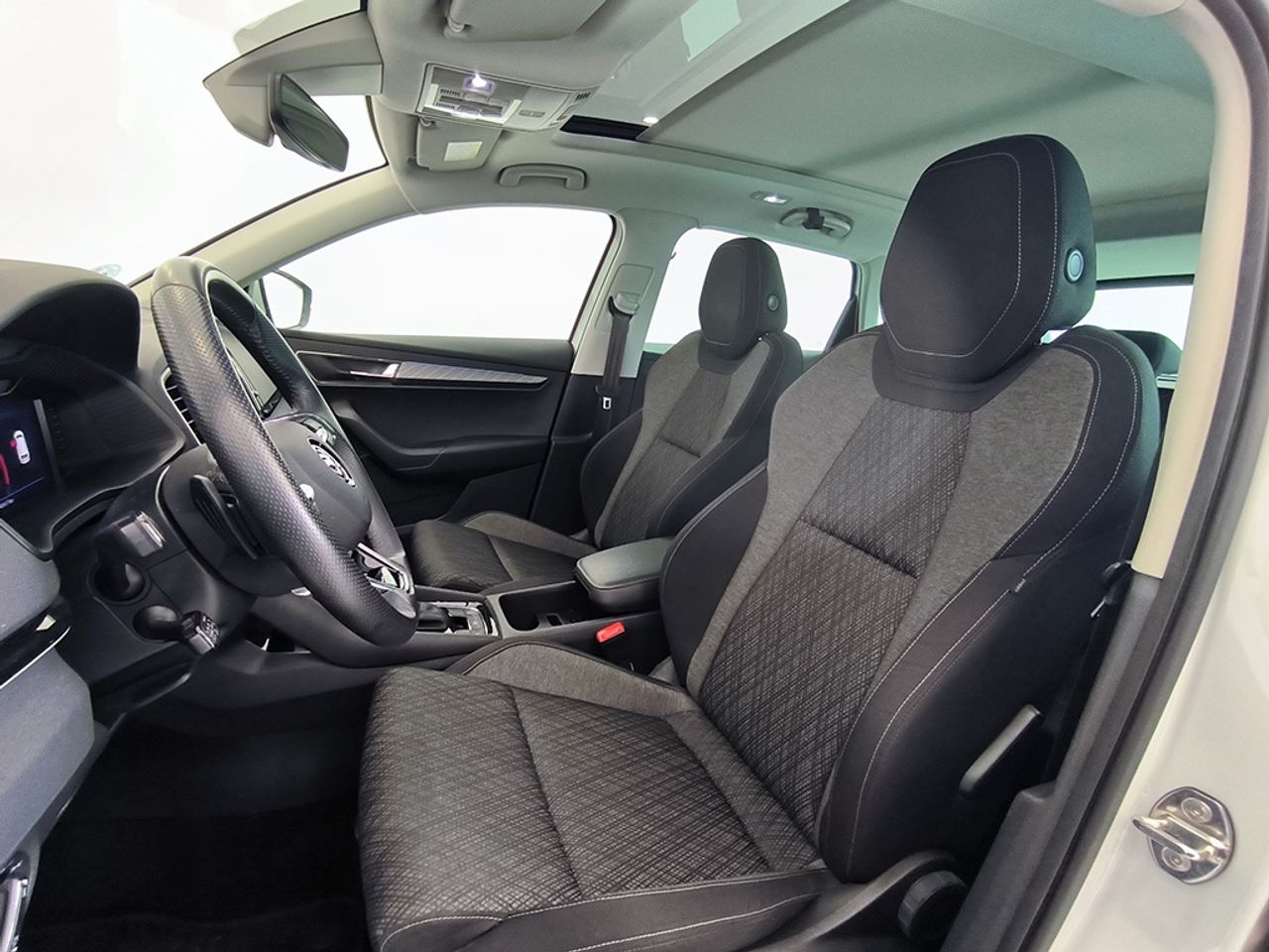 Skoda Karoq 1.5 Tsi 150 Cv Dsg Style - Foto 2