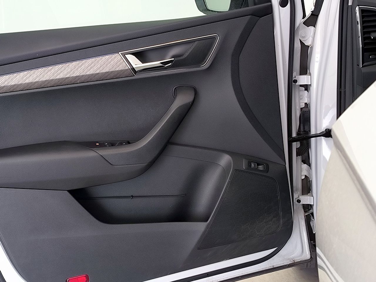 Skoda Karoq 1.5 Tsi 150 Cv Dsg Style - Foto 2