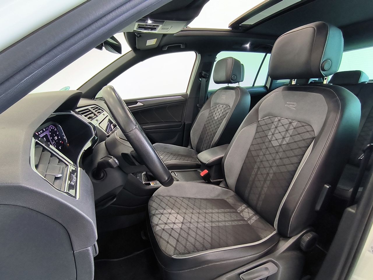 Volkswagen Tiguan 2.0 Tdi 150 Cv Dsg R-line - Foto 2