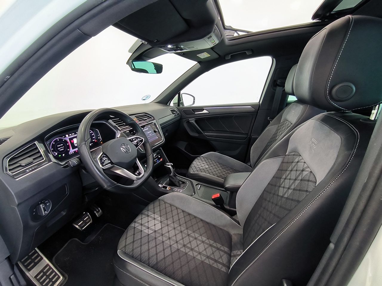 Volkswagen Tiguan 2.0 Tdi 150 Cv Dsg R-line - Foto 2