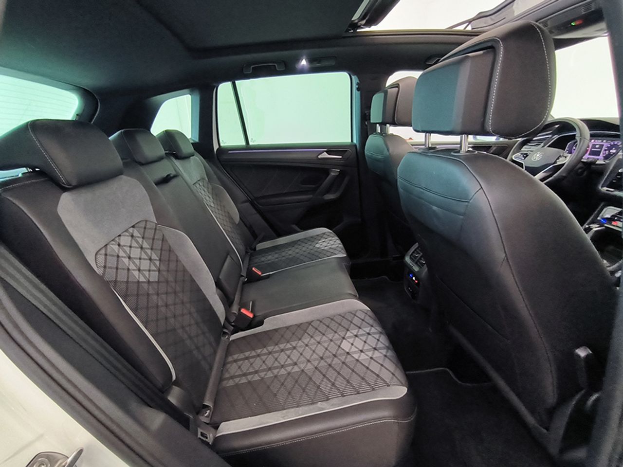 Volkswagen Tiguan 2.0 Tdi 150 Cv Dsg R-line - Foto 2