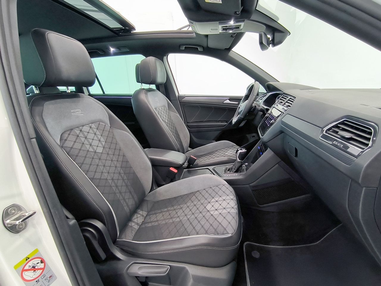 Volkswagen Tiguan 2.0 Tdi 150 Cv Dsg R-line - Foto 2
