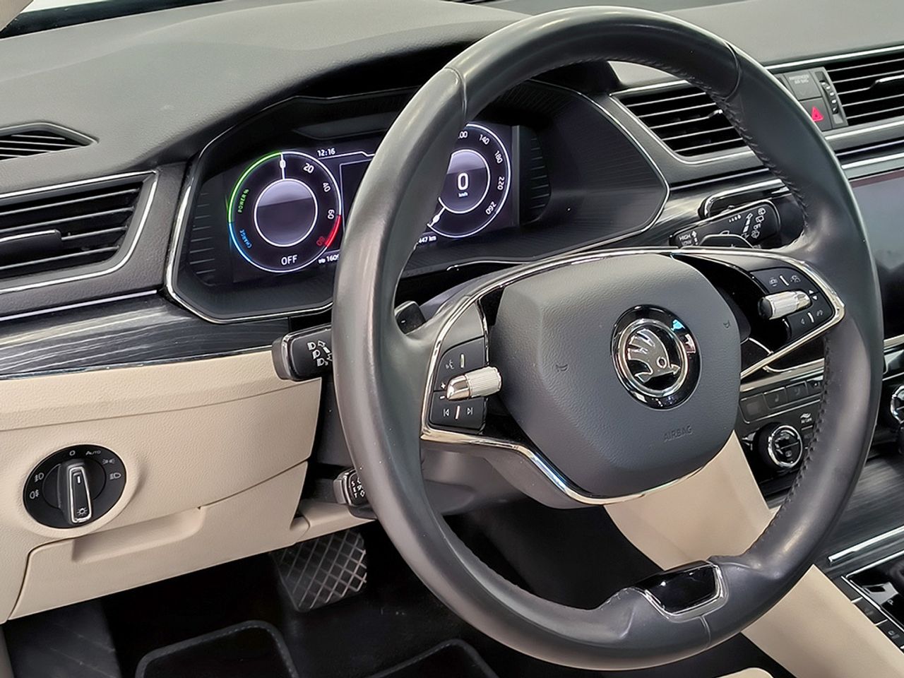 Skoda Superb 1.4 Tsi Phev Style Dsg 218 Cv - Foto 2