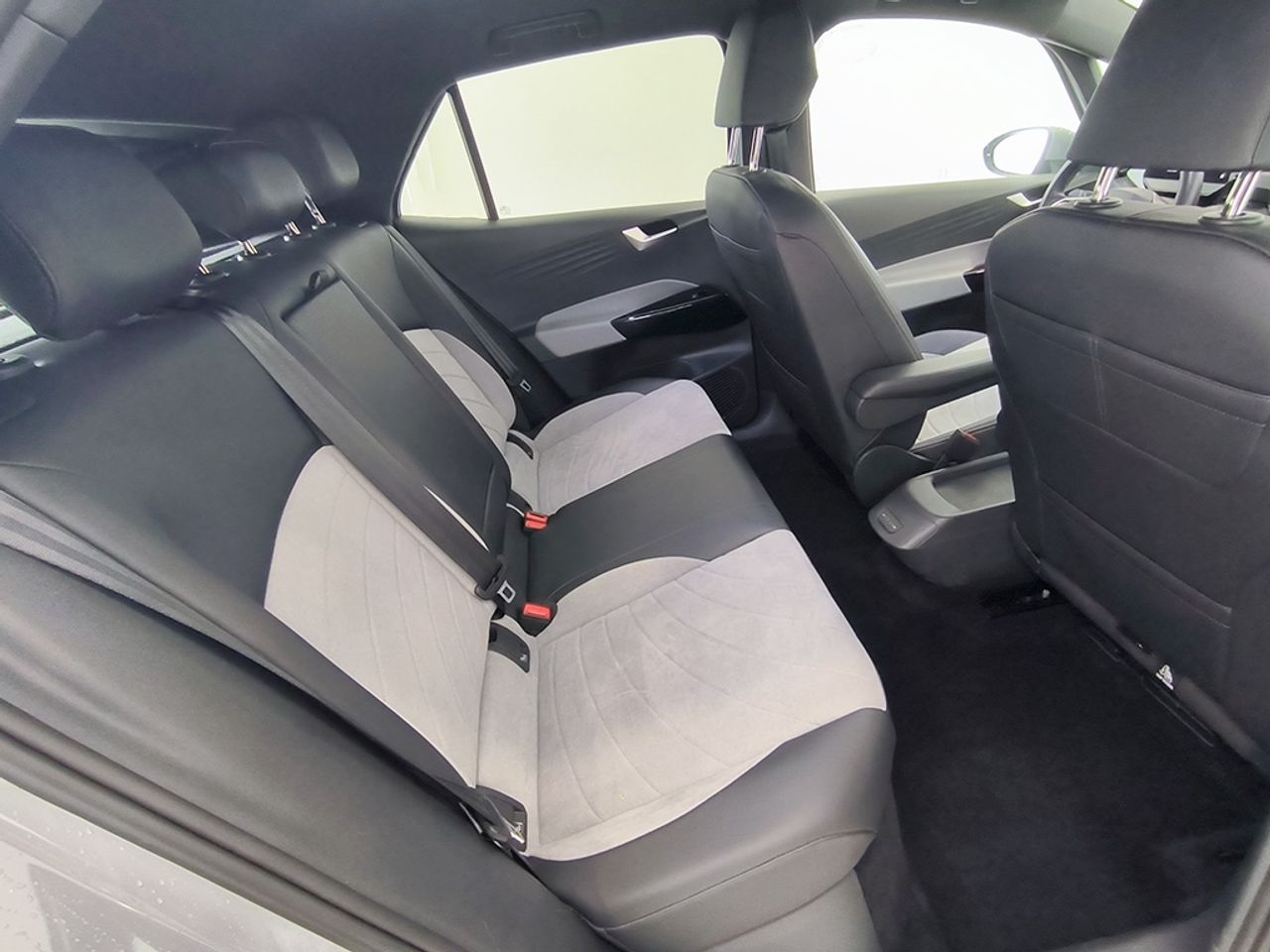 Volkswagen Id.3 Life 150 Kw 204 Cv 58 Kwh - Foto 2