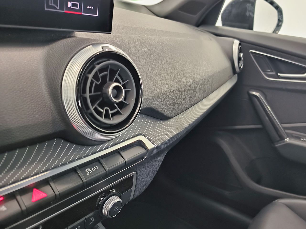 Audi Q2 35 Tfsi 150 Cv Stronic Adrenalin - Foto 2
