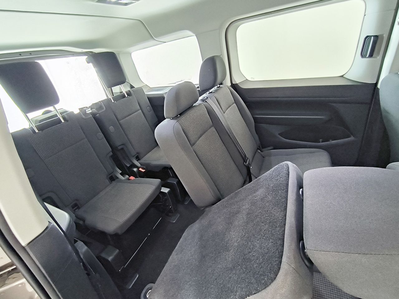 Volkswagen Caddy Maxi 2.0 Tdi 102 Cv Origin - Foto 2