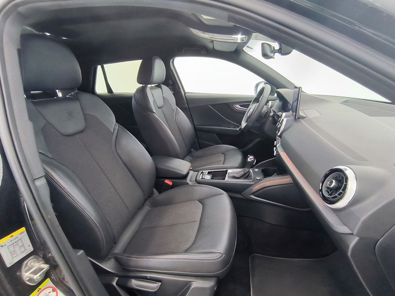 Audi Q2 35 Tfsi 150 Cv Stronic Black Line - Foto 2