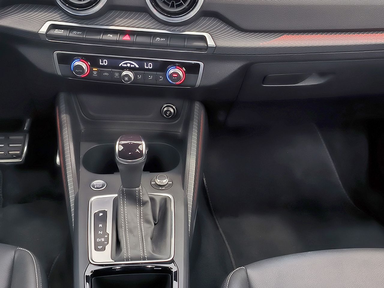 Audi Q2 35 Tfsi 150 Cv Stronic Black Line - Foto 2