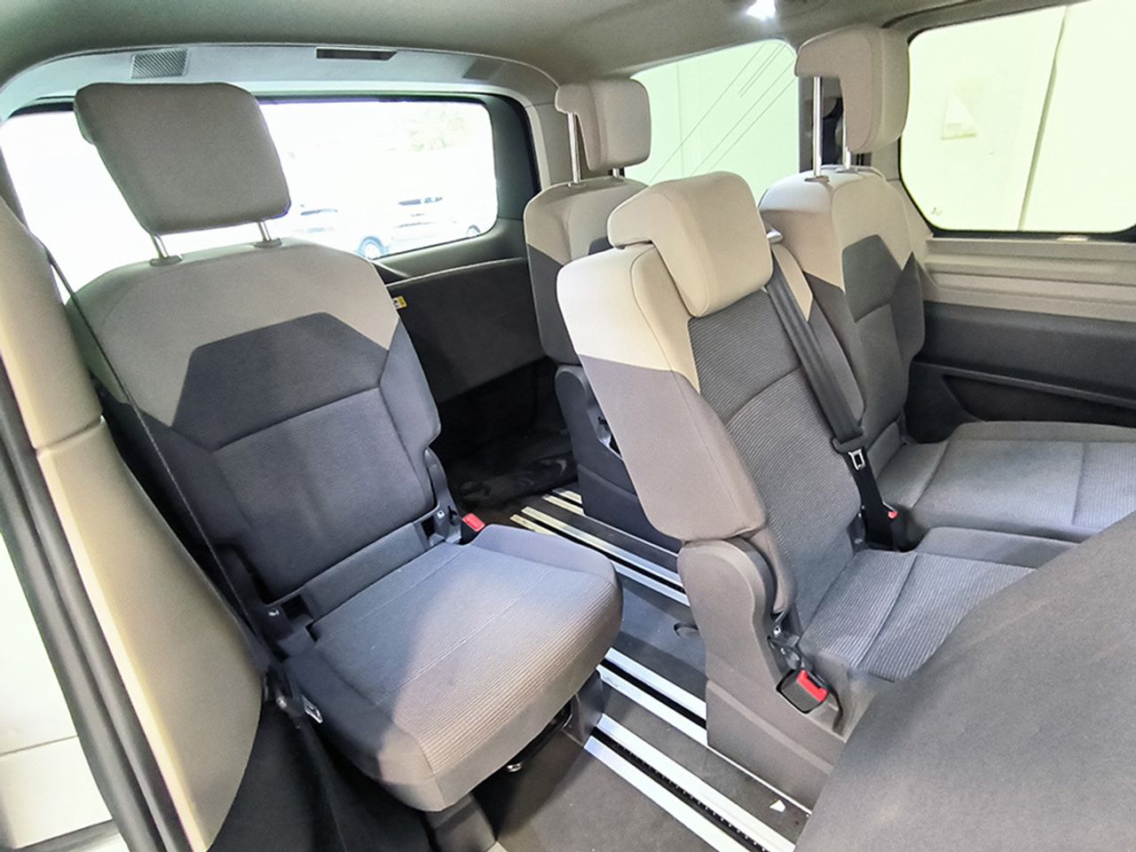 Volkswagen Multivan 2.0 Tdi 150 Cv Dsg - Foto 2