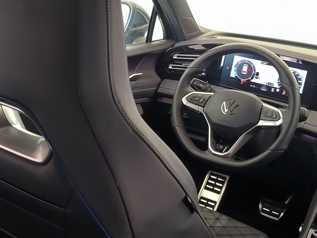 Volkswagen Tiguan 2.0 Tdi 150 Cv Dsg R-line - Foto 2