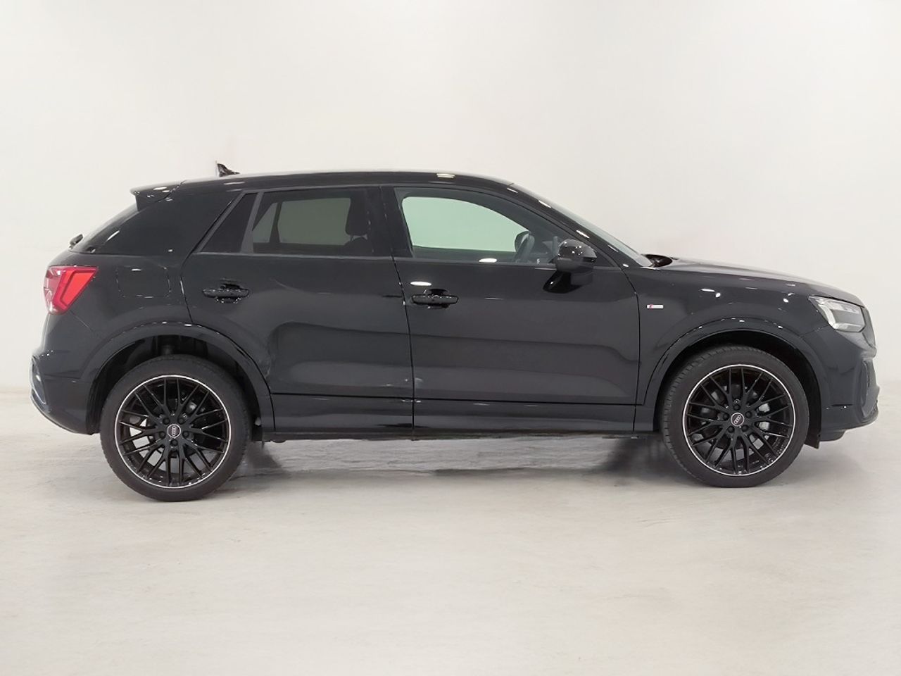 Audi Q2 35 Tfsi 150 Cv Stronic Black Line - Foto 2