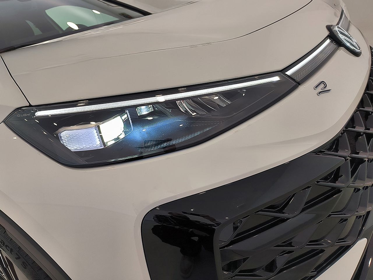 Volkswagen T-roc R-line 1st Edition 1.5 Etsi 150 Cv Dsg - Foto 2