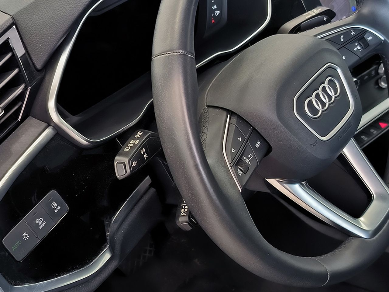 Audi Q3 35 Tdi 150 Cv Stronic Advance - Foto 2