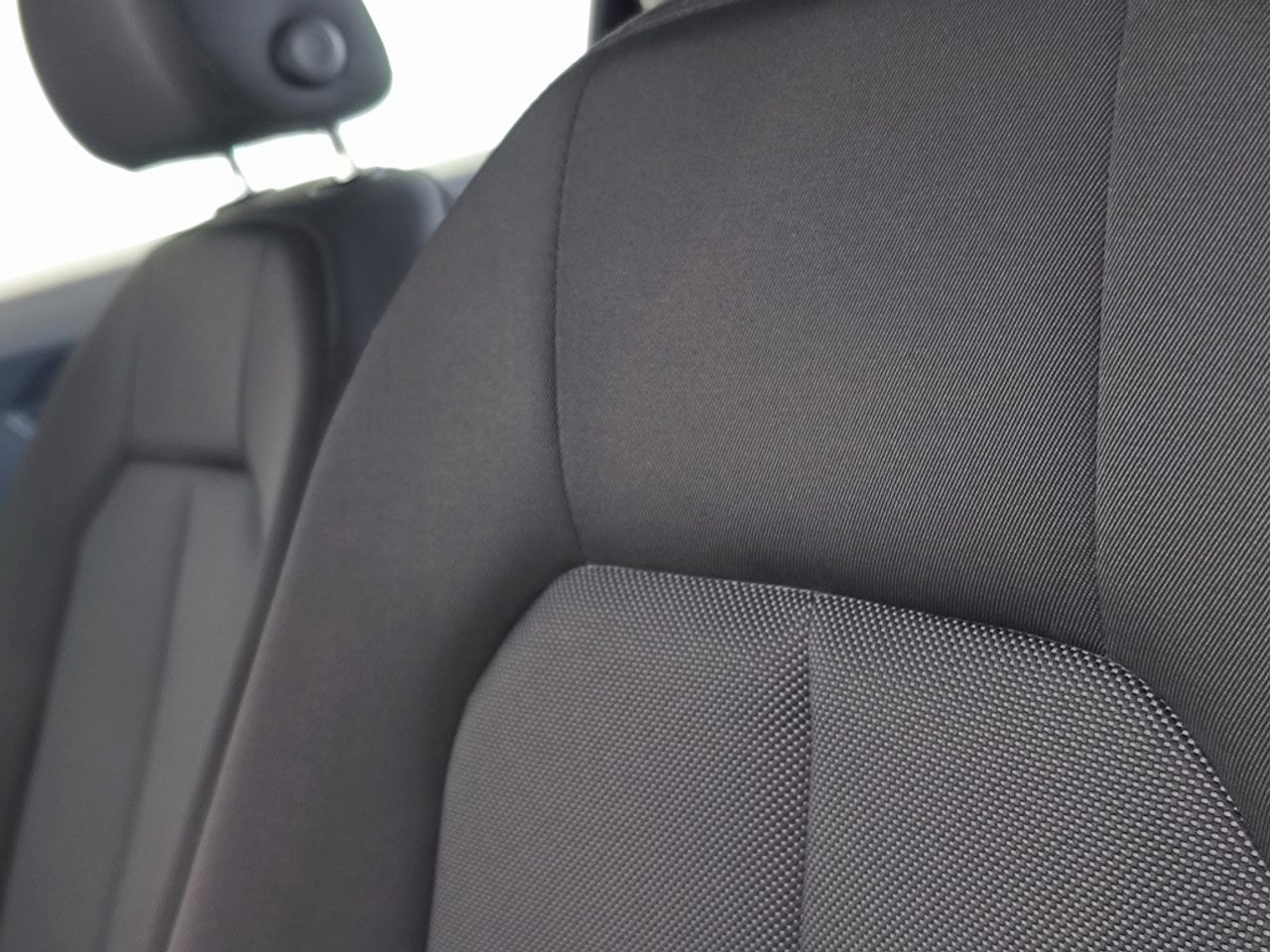 Audi Q3 35 Tdi 150 Cv Stronic Advance - Foto 2